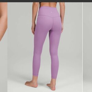 Lululemon Align High-Rise Pant 25"
Wisteria Purple